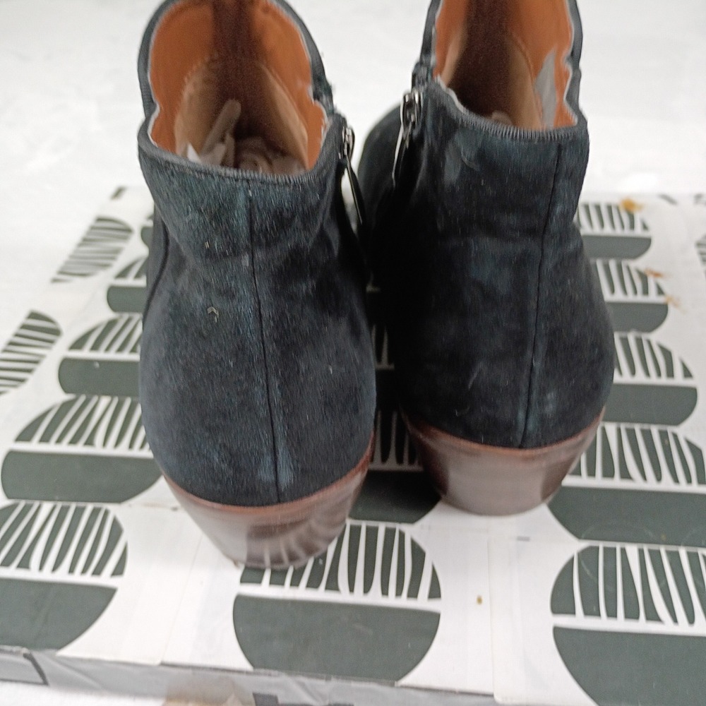 Sam Edelman Black Suede Ankle Boots Low Block Heel Side Zip Booties Womens - Picture 6 of 9